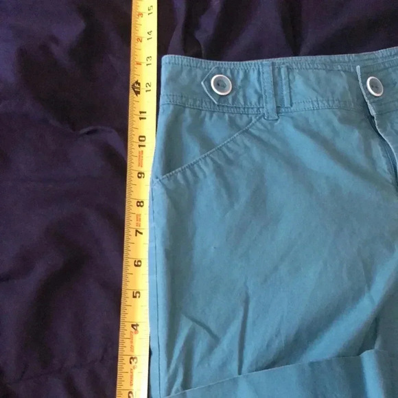 Dockers Teal shorts‎ - Picture 7 of 10